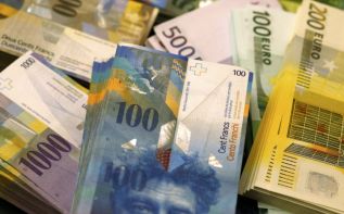 ЦБ: нельзя конвертировать кредиты в швейцарских франках